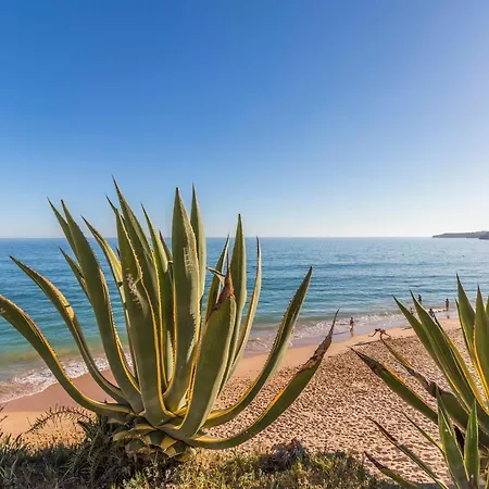Esquina Do Mar * Armação de Pêra